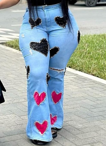 Casual Fashion Ripped Hole Love Patch Blue Jeans Wholesale