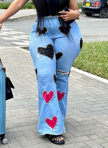 Casual Fashion Ripped Hole Love Patch Blue Jeans Wholesale