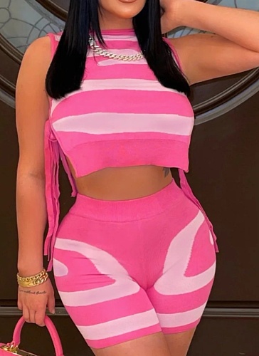 Casual Two Pieces Set Women Wollens Vest and Shorts MDF-5376