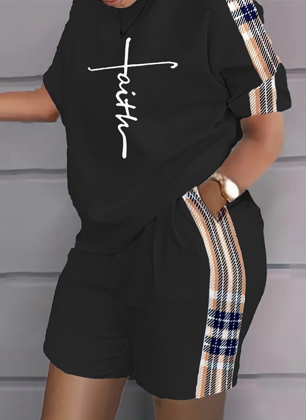 Plaid Patchwork Short-Sleeved Top And Pocket Sports Shorts Two-Piece Set