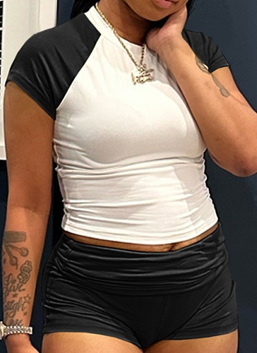 Contrast Color Short-Sleeved T-Shirt High Waist Shorts Casual Sports Two-Piece Suit (Including Hairband)