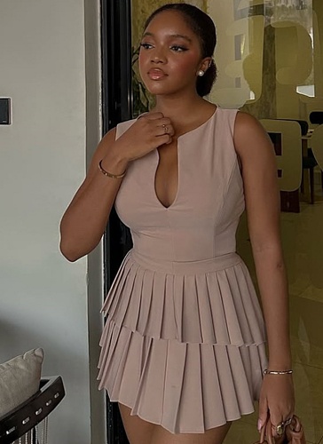 Summer Fresh Sweet Fashion V-Neck Sleeveless Top High Waist Pleated A-Line Skirt Two-Piece Suit