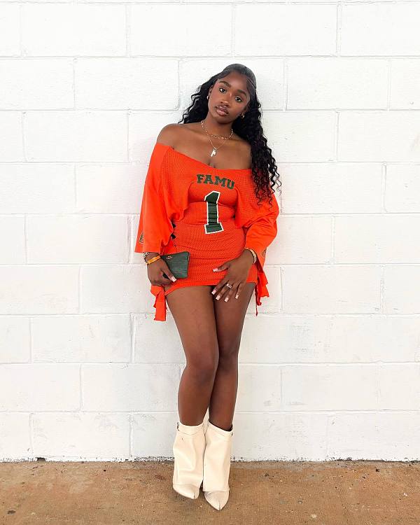 Contrast Color Waisted Long-sleeved Short Skirt Dress With Bateau Collar XS-1321