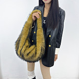 Stylish Retro Large Capacity Faux Fur Underarm Crescent Bag HES-2536
