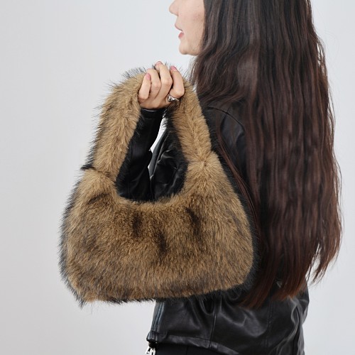 New Plush Small Square Faux Raccoon Fur Handbag/Shoulder Bag RS-5792