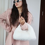 2025 Autumn/Winter New Style Faux Fox Fur Handbag/Crossbody Bag RS-5791