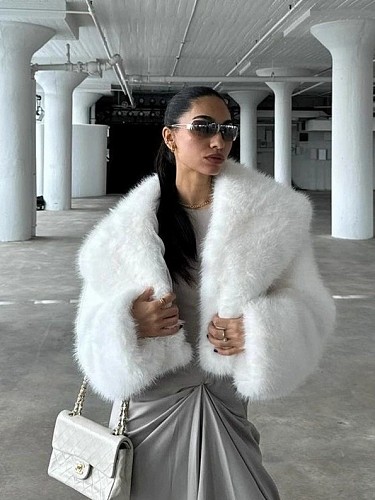 2025 Faux Fox Fur Short Coat Jacket with Large Fur Collar  ZNFR-458878