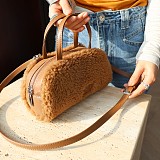 2025 New Retro Niche Design Heavy-Duty Faux Wool Handbag/Crossbody Bag RS-1803