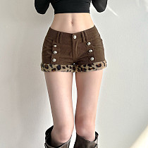 Retro Vorduroy and Faux Fur Patchwork Shorts With Leopard Print and Button Details MRA-44336