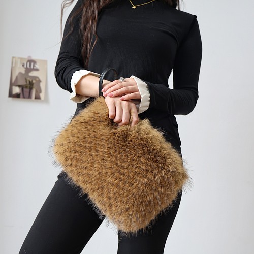 2025 Autumn/Winter New Collection Plush Clutch/Crossbody Bag RS-0010