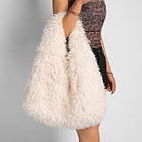 2025 Plush Large Capacity Faux Shearling Triangle Shoulder Bag RS-5123
