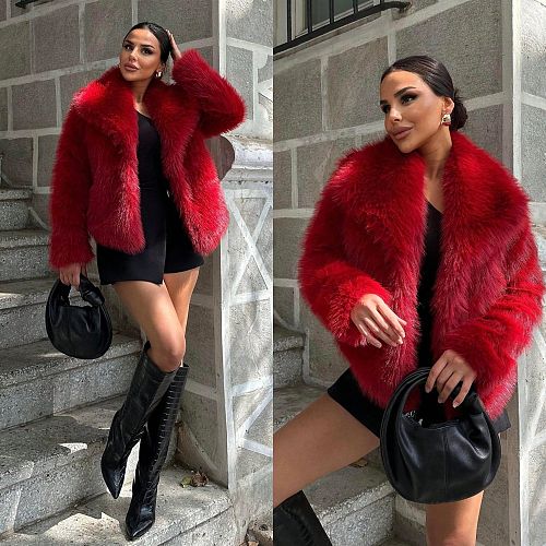 2025 New Collection Elegant Style Short Jacket With Lapel Collar and Faux Fur Effect RS-13330