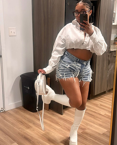 Fashionable Hand-Fashioned High-Waisted Denim Shorts RS-60113