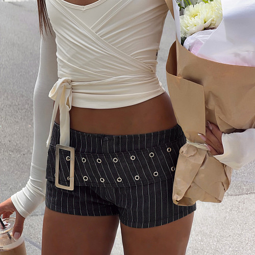 Fashion Striped Metal Buckle Eyelet Denim Shorts MRA-47925