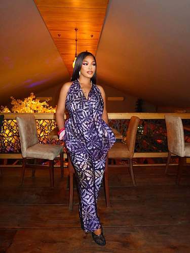Fashionable V-neck Slim Fit Printed Sleeveless Top and Straight Leg Pants Set QZ-8000