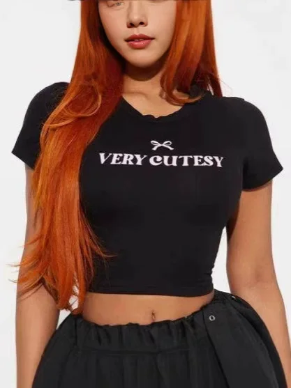 Black Cropped T-Shirt With Letter Print (Midriff-Baring)