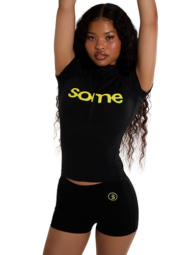 Gym Half-Zip Short Sleeved Top And Tight Shorts Set For Women CH-26018