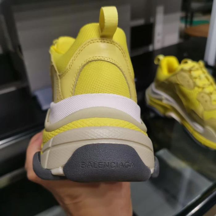 B*lenciaga