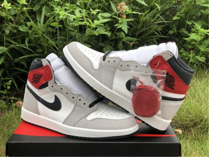 Air Jordan 1 Retro High Light Smoke Grey 555088-126