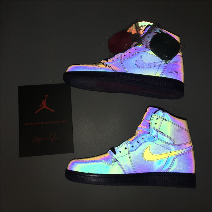 Air Jordan 1 Retro High Zoom Fearless BV0006-900