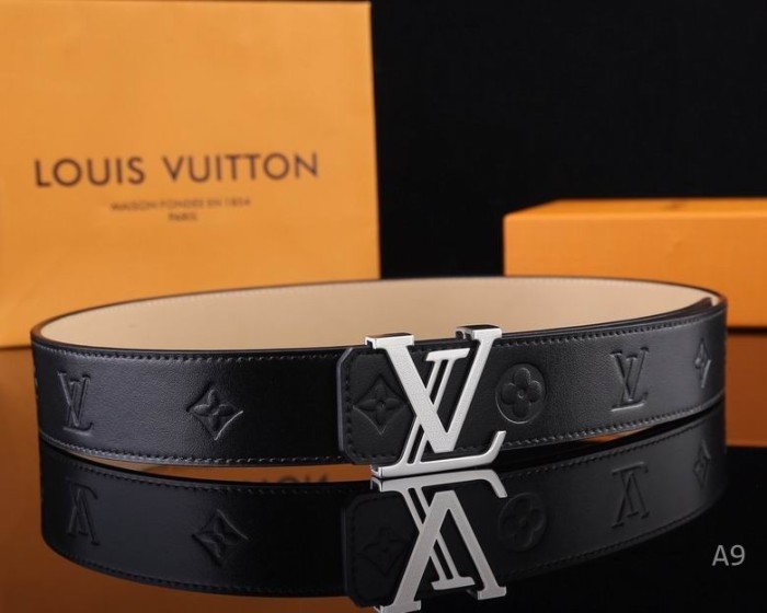 L*uis V*itton Belts Top Version