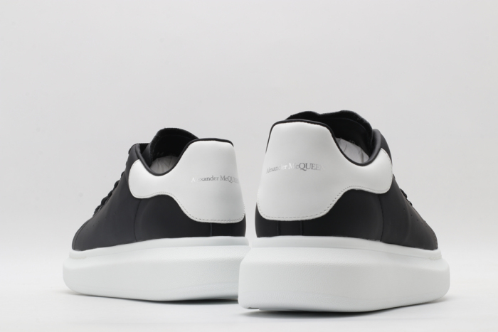 A*exander M*queen Sneaker