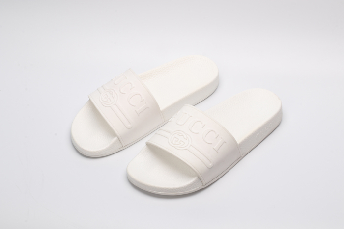 G*cci Sandals