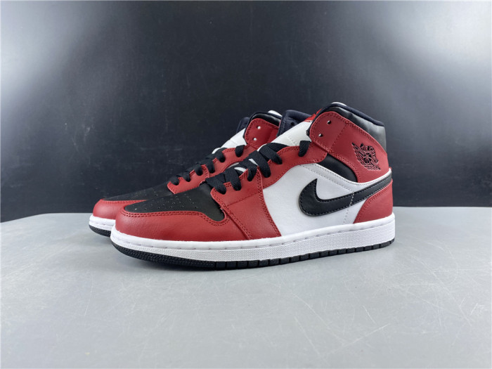 Air Jordan 1 Mid Chicago Toe 554724-069