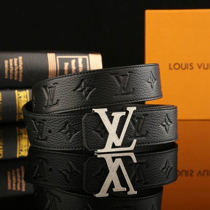 L*uis V*itton Belts Top Version