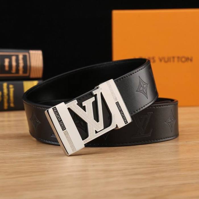 L*uis V*itton Belts Top Version