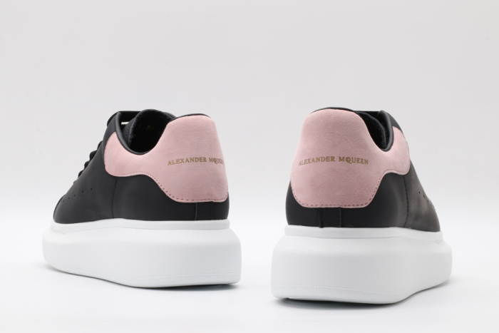 A*exander M*queen Sneaker