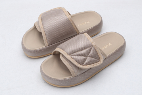Yeezy Slide