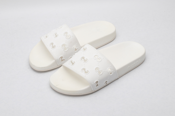 G*cci Sandals