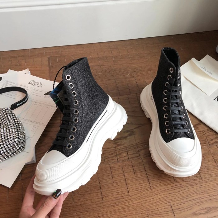 A*exander M*queen Sneaker