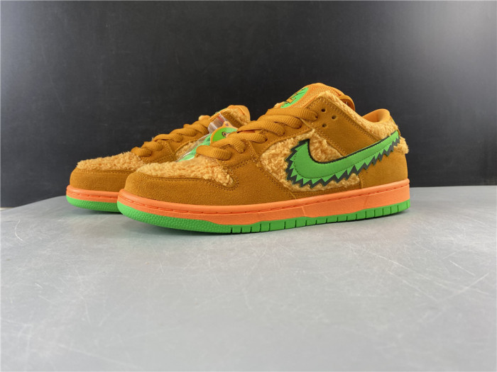SB Dunk Low Grateful Dead Bears Opti Yellow  CJ5378-700
