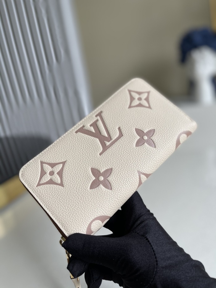L*ouis V*uitton Top Bag 19.5*10.5*2.5cm