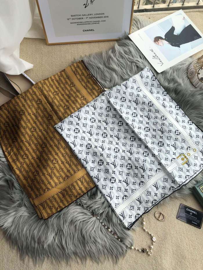 Scarf 110x110cm