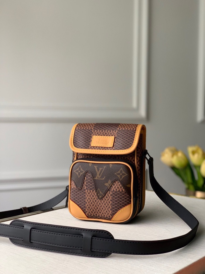 L*ouis V*uitton Top Bag 13×18×8 cm