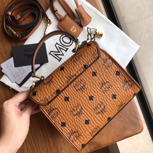 M*CM Top Bag 18.5×9.5×14.5cm