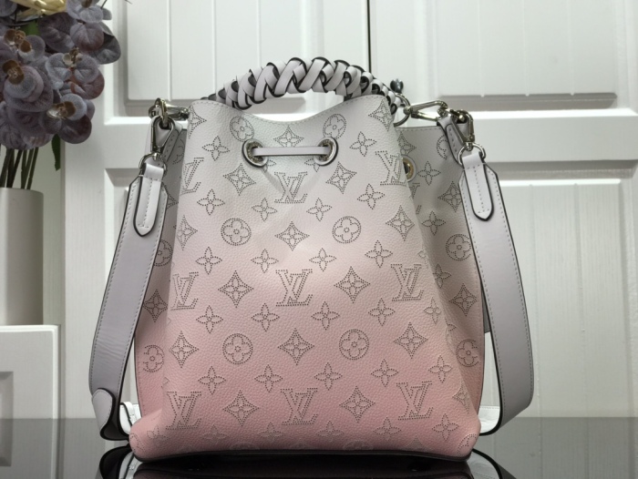 L*ouis V*uitton Top Bag 25 x 25 x 20 cm