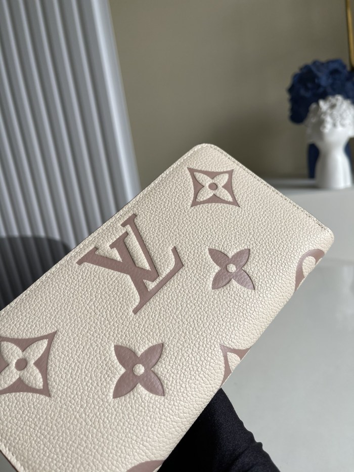 L*ouis V*uitton Top Bag 19.5*10.5*2.5cm