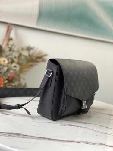 L*ouis V*uitton Top Bag 29 x 23 x 11.5 cm