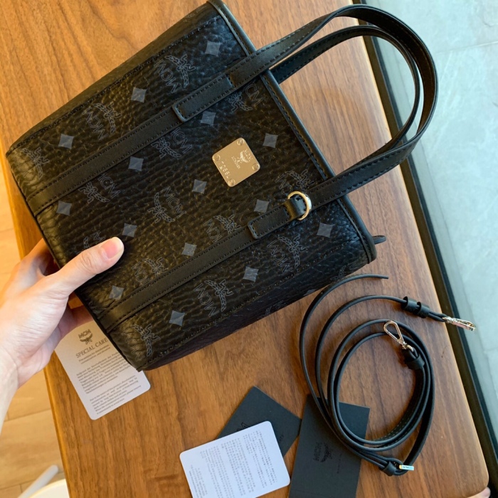 M*CM Bag Top Quality 18.5*19*9.5cm