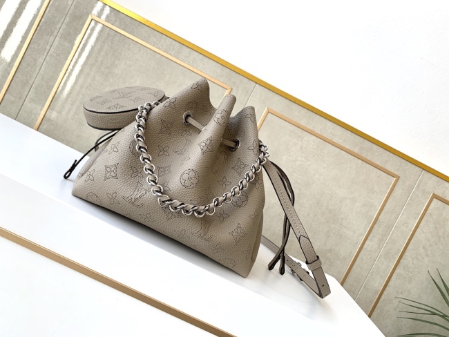 L*ouis V*uitton Top Bag 19 x 22 x 14 cm