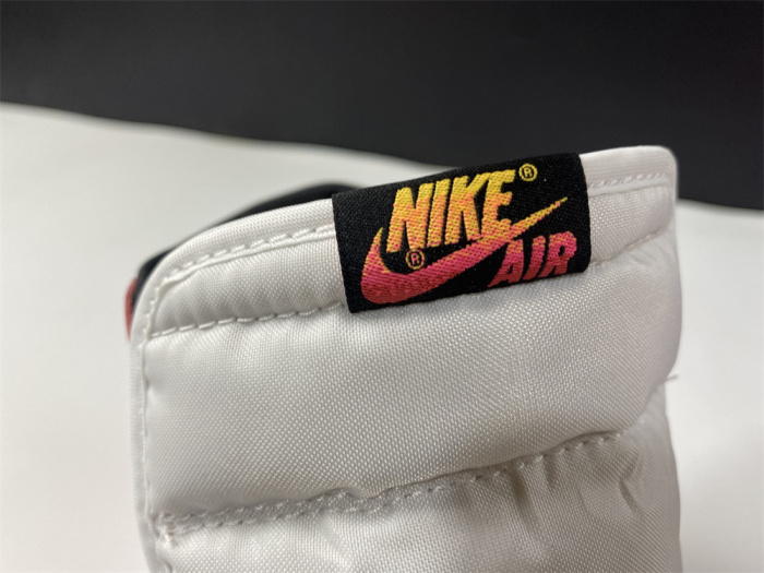 Air Jordan 1 Retro High OG Light Fusion Red  555088-603