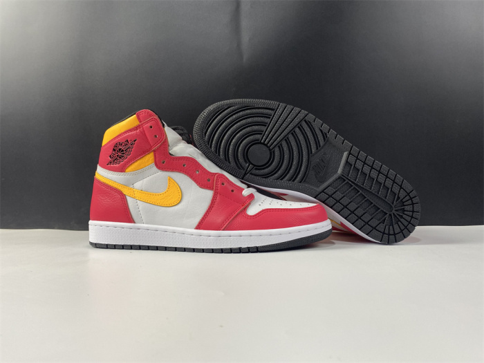 Air Jordan 1 Retro High OG Light Fusion Red  555088-603