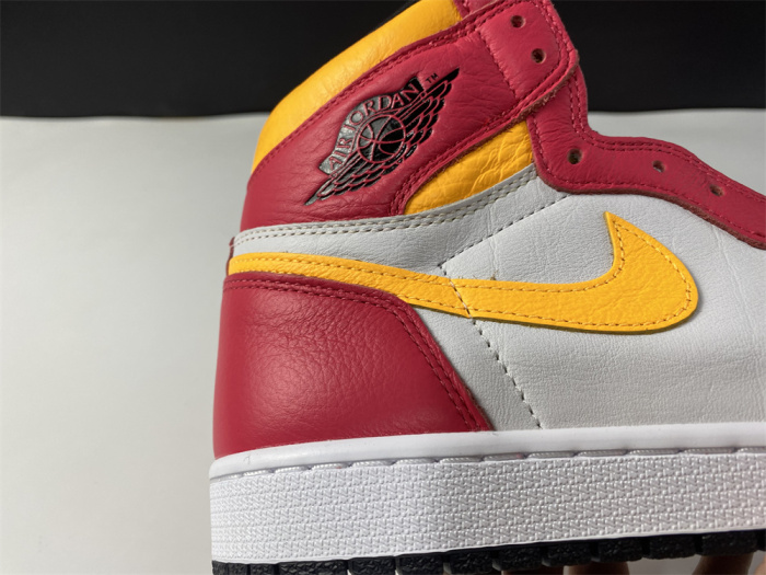 Air Jordan 1 Retro High OG Light Fusion Red  555088-603