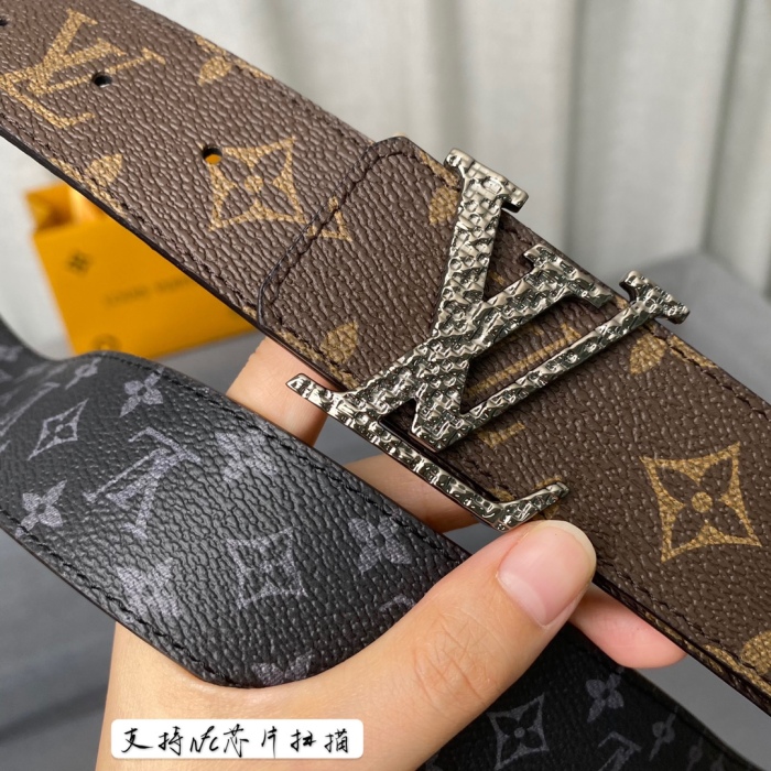 L*ouis V*uitton Belts Top Version