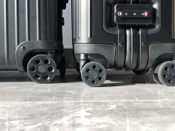 Luggage ask price on whatsapp