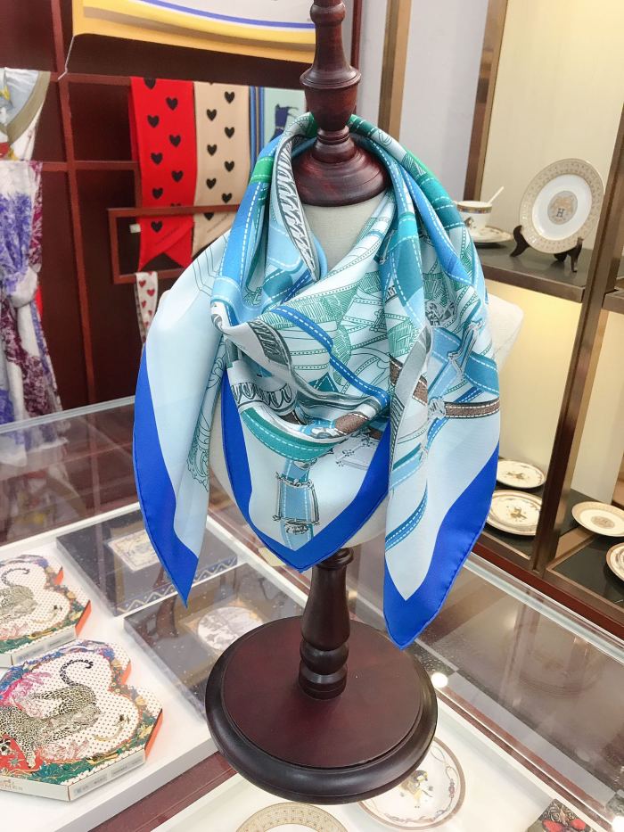 Scarf 90x90cm